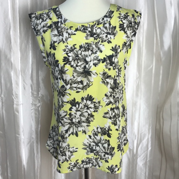 J.Crew Sleeveless drapey top in photo floraleyelet - Picture 2 of 8